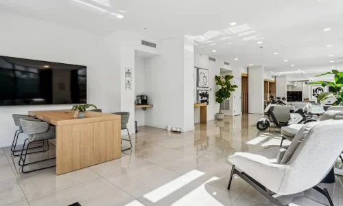 imgi_33_AF1QipNBsIBBbJobuoTxTMRcYWEteIw-AAmPAovREmuI=s1024-k-no